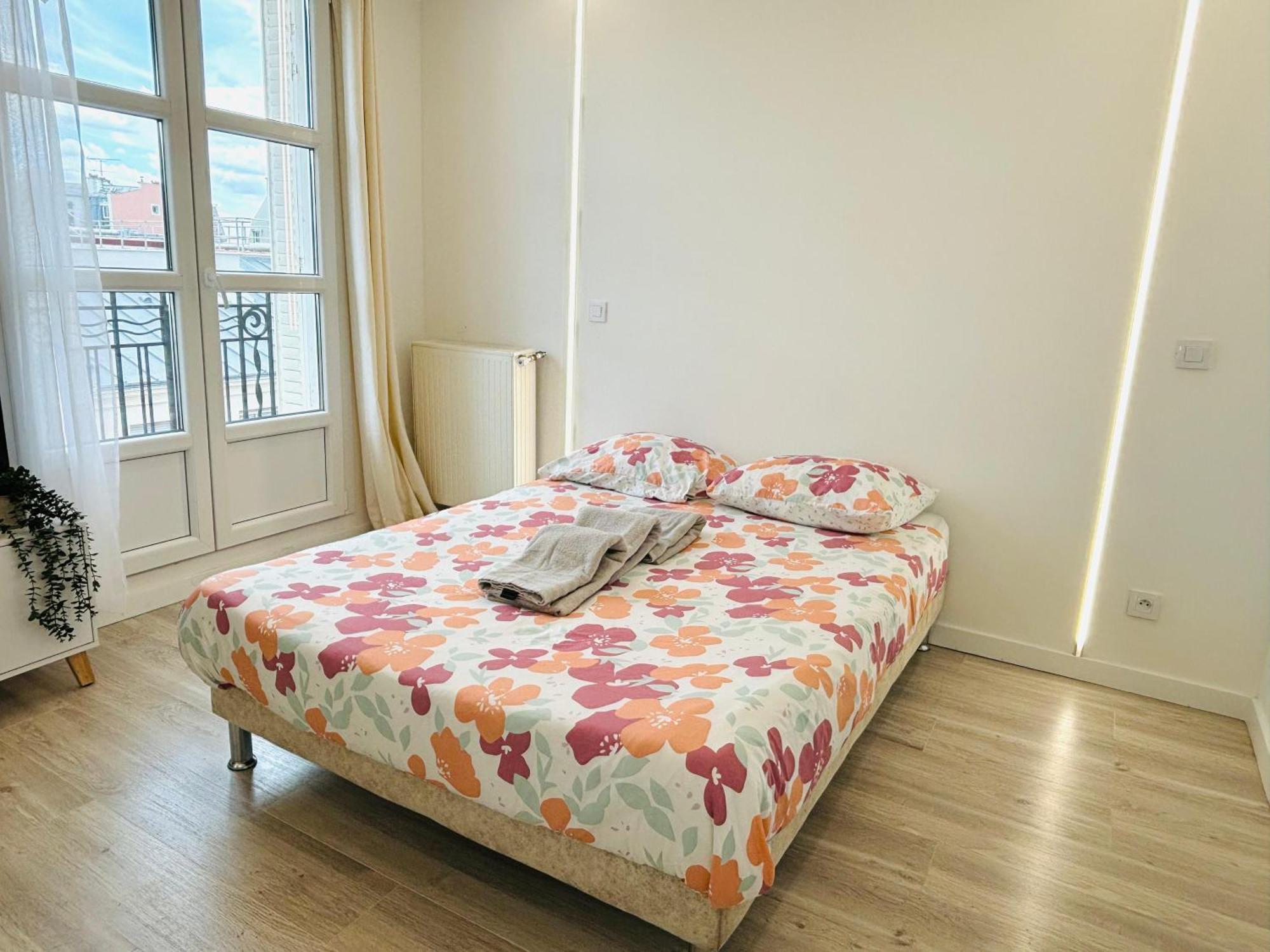 Appartement Republique Rue Des Bluets Paris