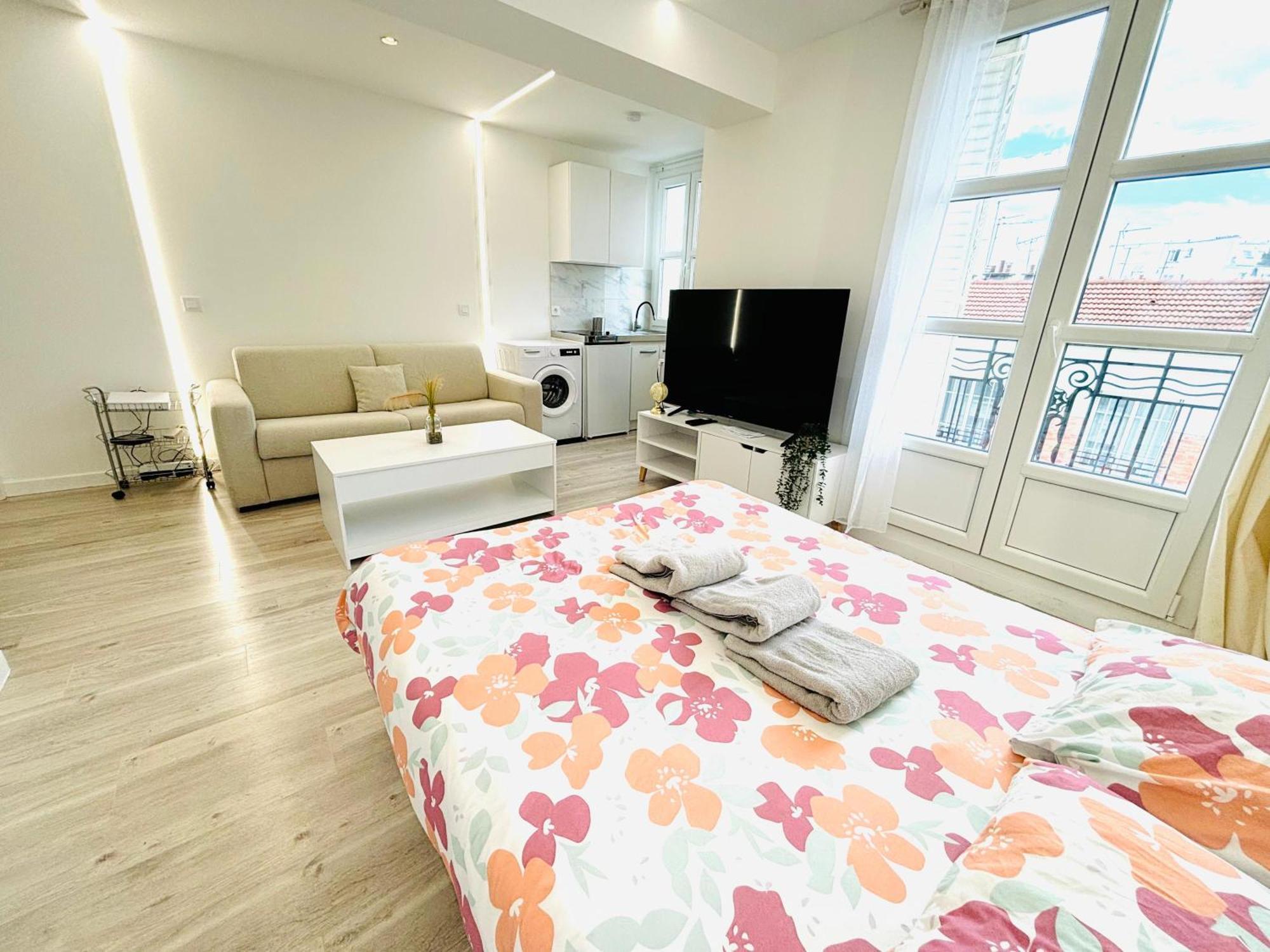 Appartement Republique Rue Des Bluets